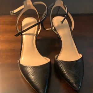 Banana republic pointy kitten heels shoes